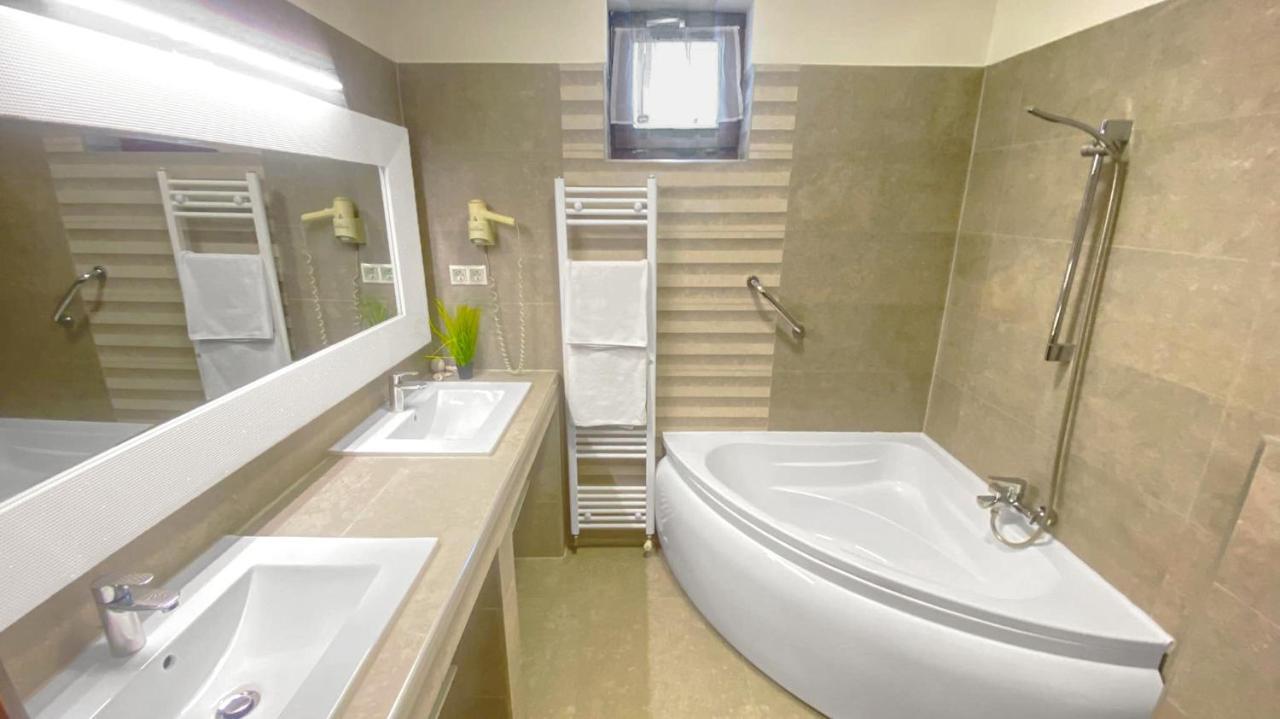 Bajor Panzio Buek-Buekfuerdo, Adults Friendly 12 Plus Extérieur photo