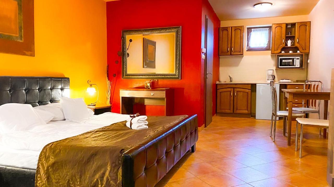 Bajor Panzio Buek-Buekfuerdo, Adults Friendly 12 Plus Extérieur photo