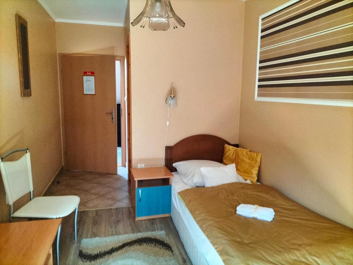 Bajor Panzio Buek-Buekfuerdo, Adults Friendly 12 Plus Extérieur photo