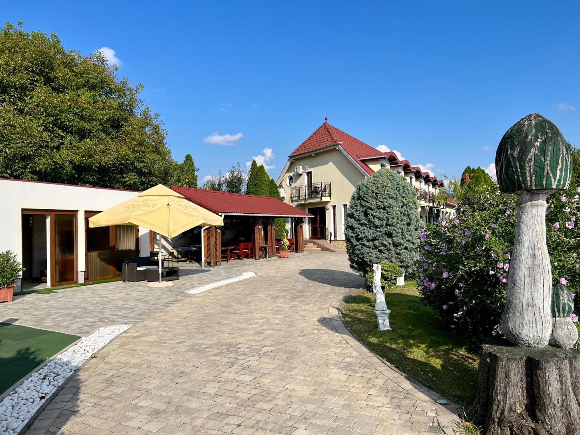 Bajor Panzio Buek-Buekfuerdo, Adults Friendly 12 Plus Extérieur photo