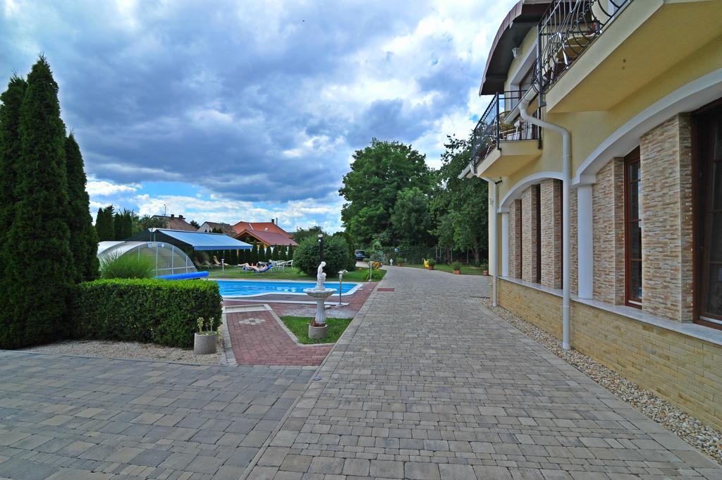 Bajor Panzio Buek-Buekfuerdo, Adults Friendly 12 Plus Extérieur photo