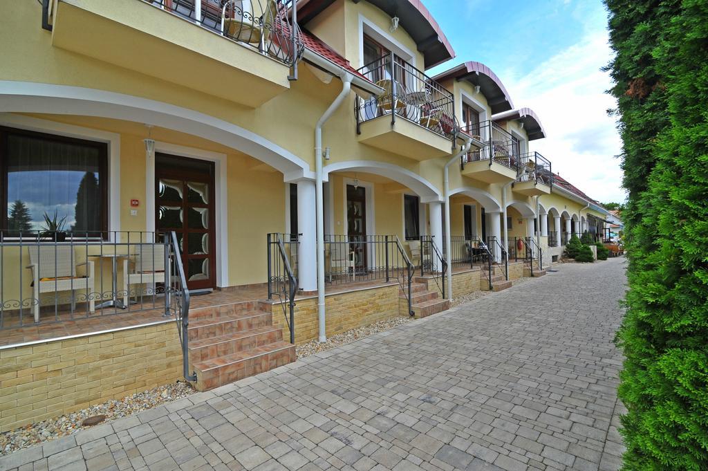 Bajor Panzio Buek-Buekfuerdo, Adults Friendly 12 Plus Extérieur photo