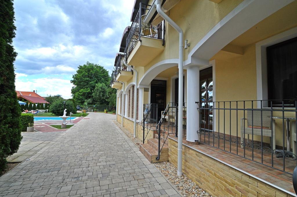 Bajor Panzio Buek-Buekfuerdo, Adults Friendly 12 Plus Extérieur photo