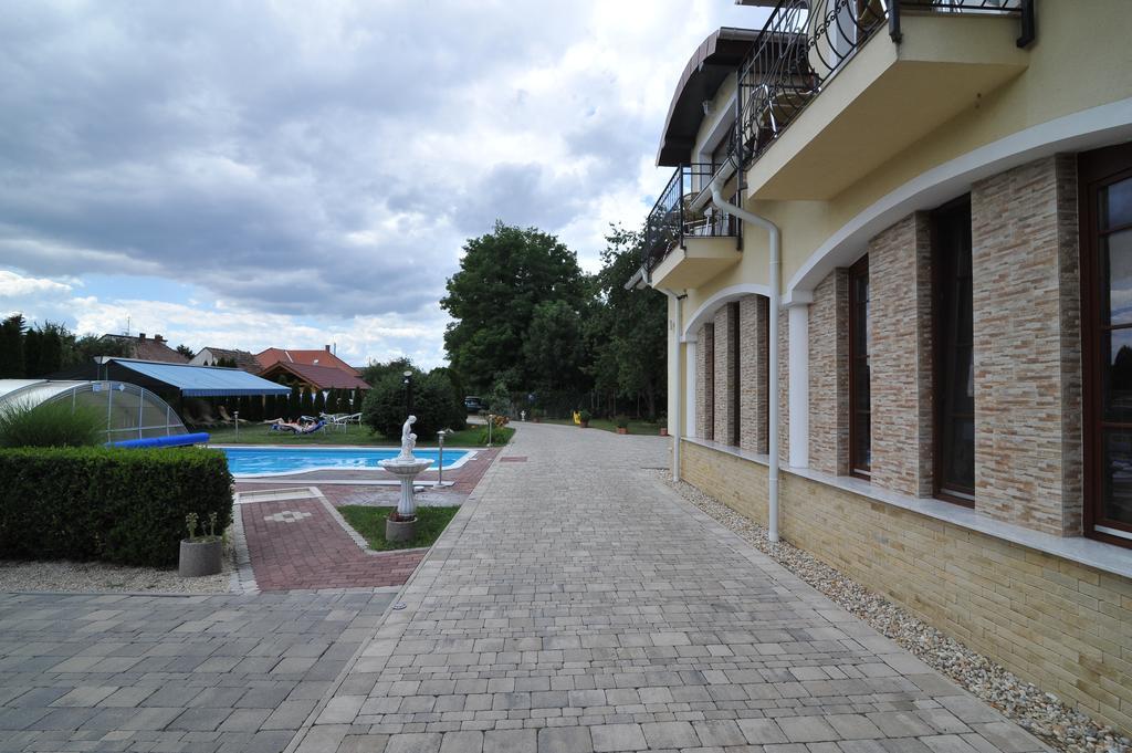Bajor Panzio Buek-Buekfuerdo, Adults Friendly 12 Plus Extérieur photo