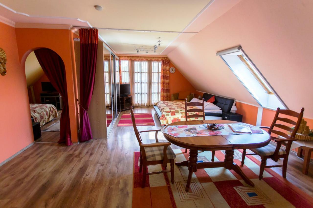 Bajor Panzio Buek-Buekfuerdo, Adults Friendly 12 Plus Extérieur photo